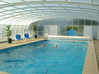 interior piscina aquecida