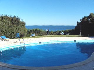 piscina oval