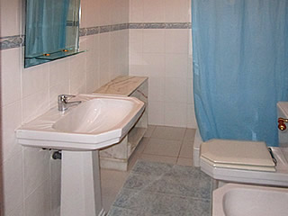 Wc r/c